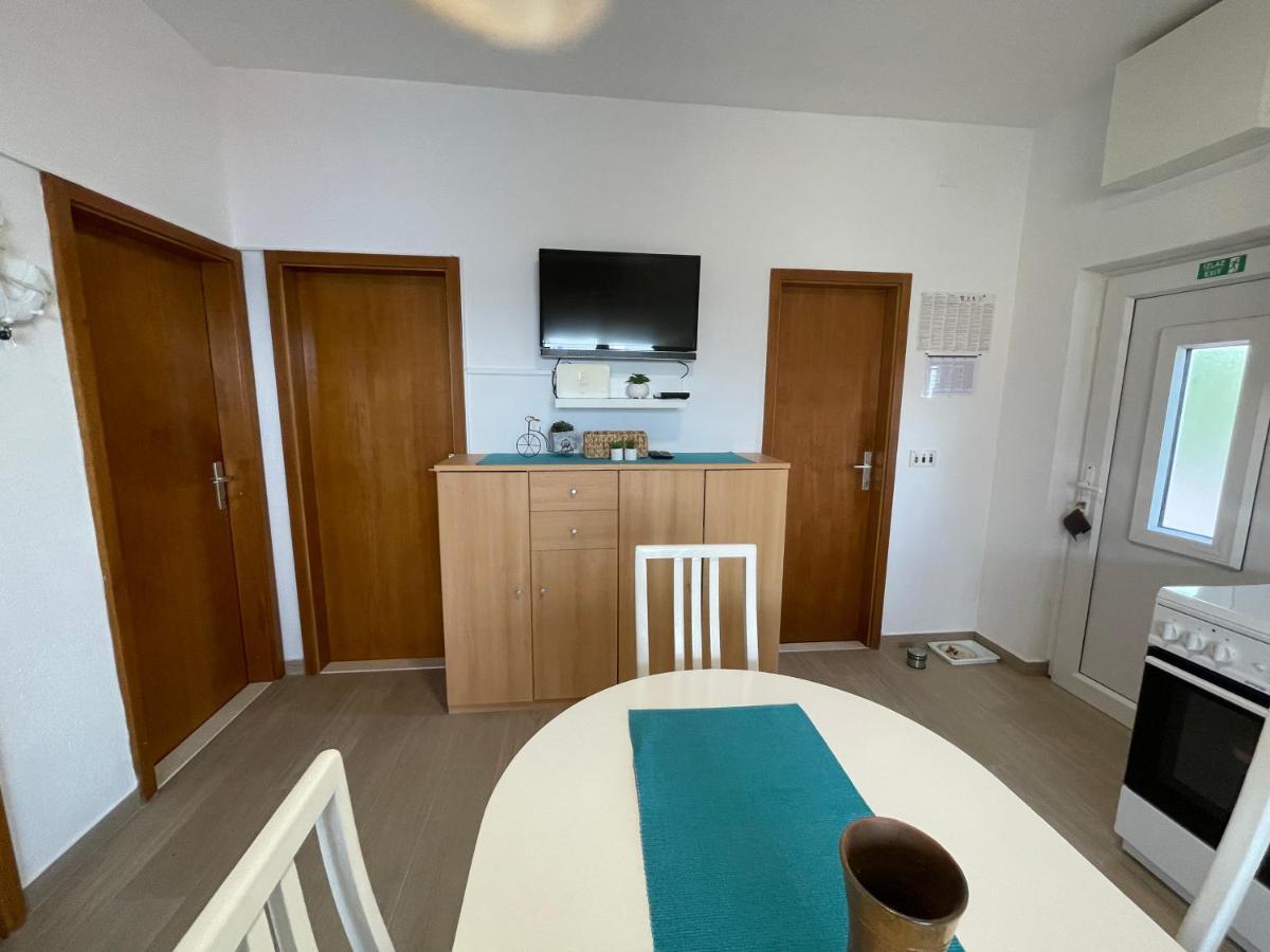 Apartman Emilija Vinišće 외부 사진